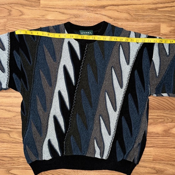 Tundra Canada Size Medium Unisex Abstract Knit Cosby Sweater Vintage 90s Y2K 3D - Picture 8 of 9